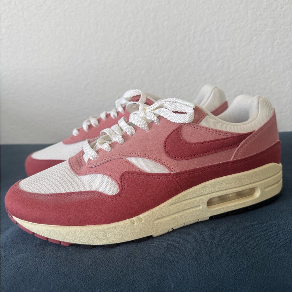 Nike Women’s Air Max 1 Sail/Cedar-Red Stardust